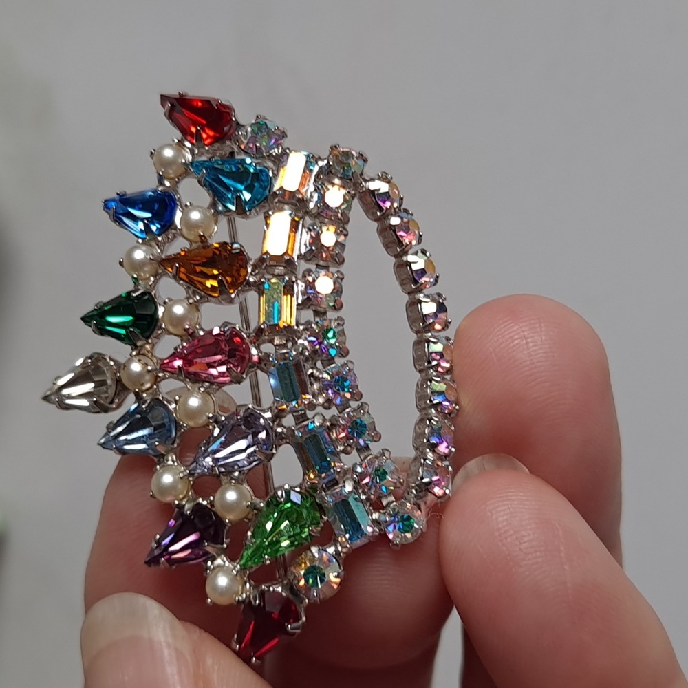 Vintage B. Davis Crown Brooch Pin